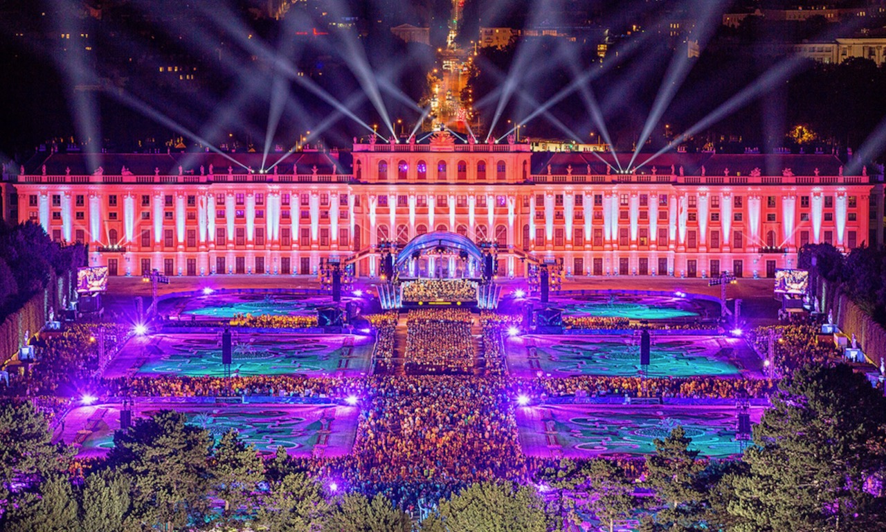 ウィーン発 〓 シェーンブルン宮殿のサマー・ナイト・コンサートを9月に延期、ウィーン・フィル | 月刊音楽祭