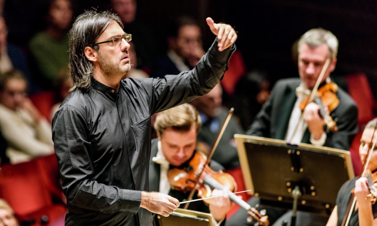 ミネアポリス発 〓 ミネソタ管弦楽団の首席客演指揮者にレオニダス